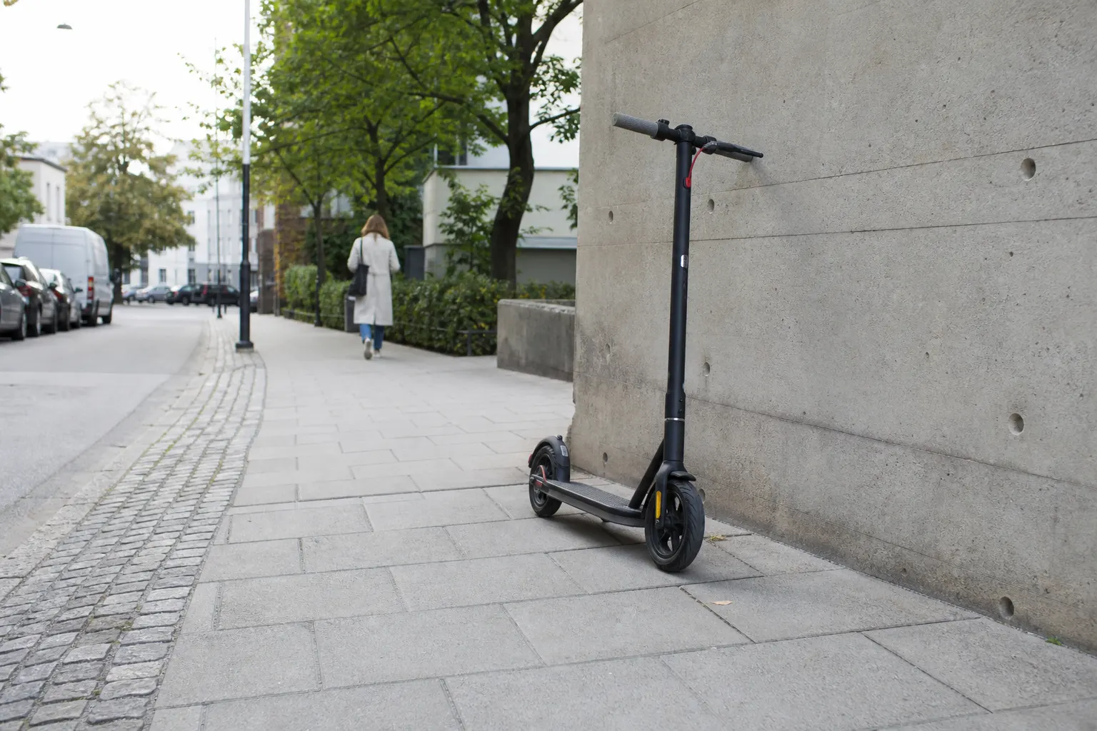 Prisvärd elsparkcykel i staden