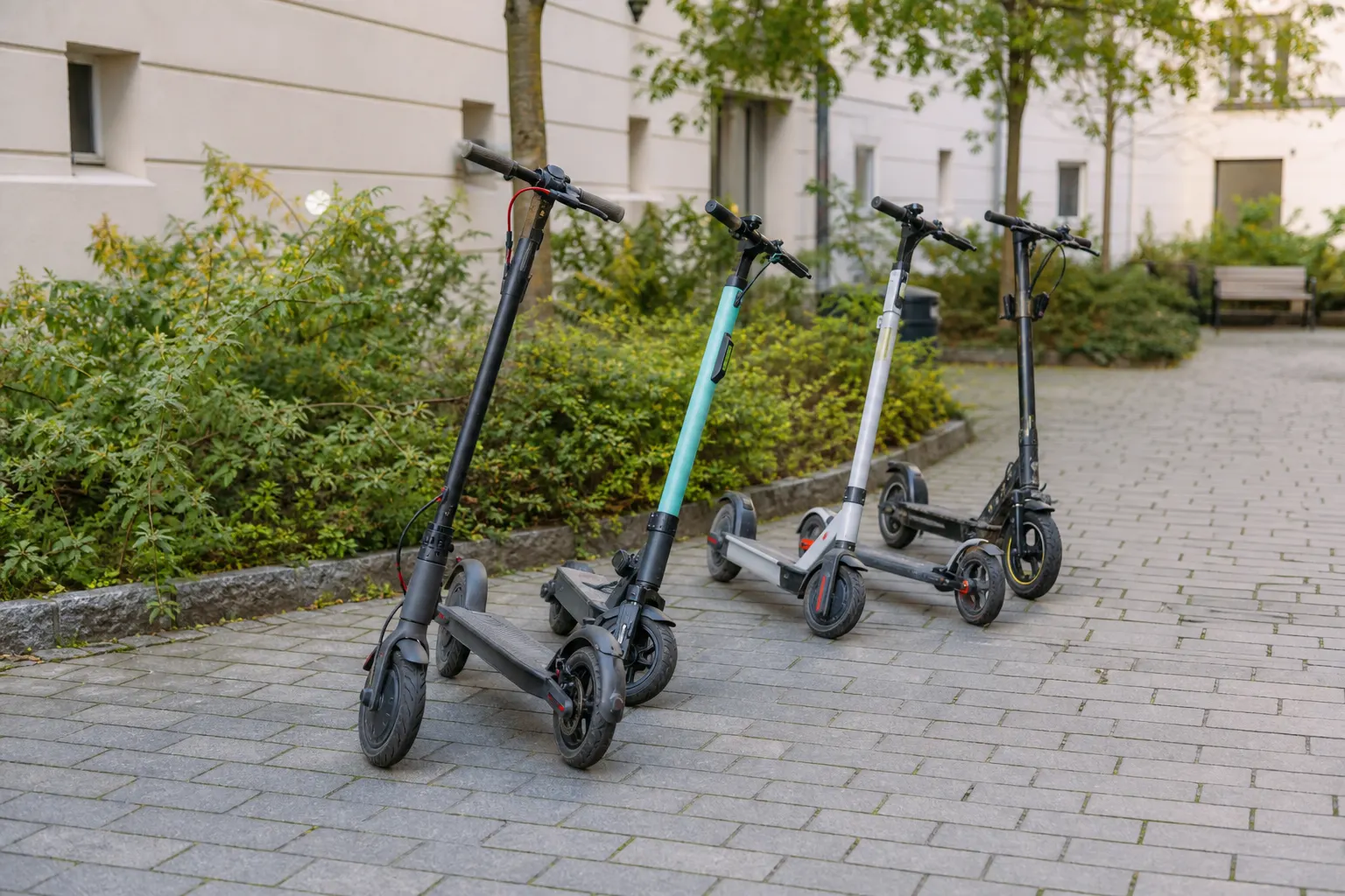 Olika elsparkcykel-typer uppradade