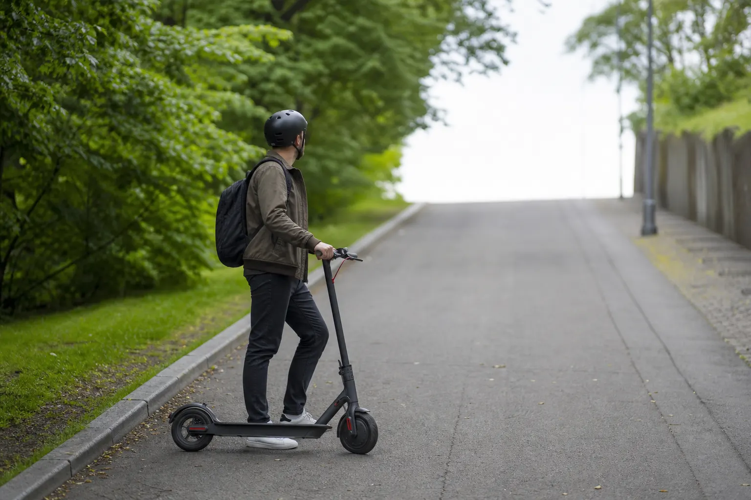 Elsparkcykel som tappar fart